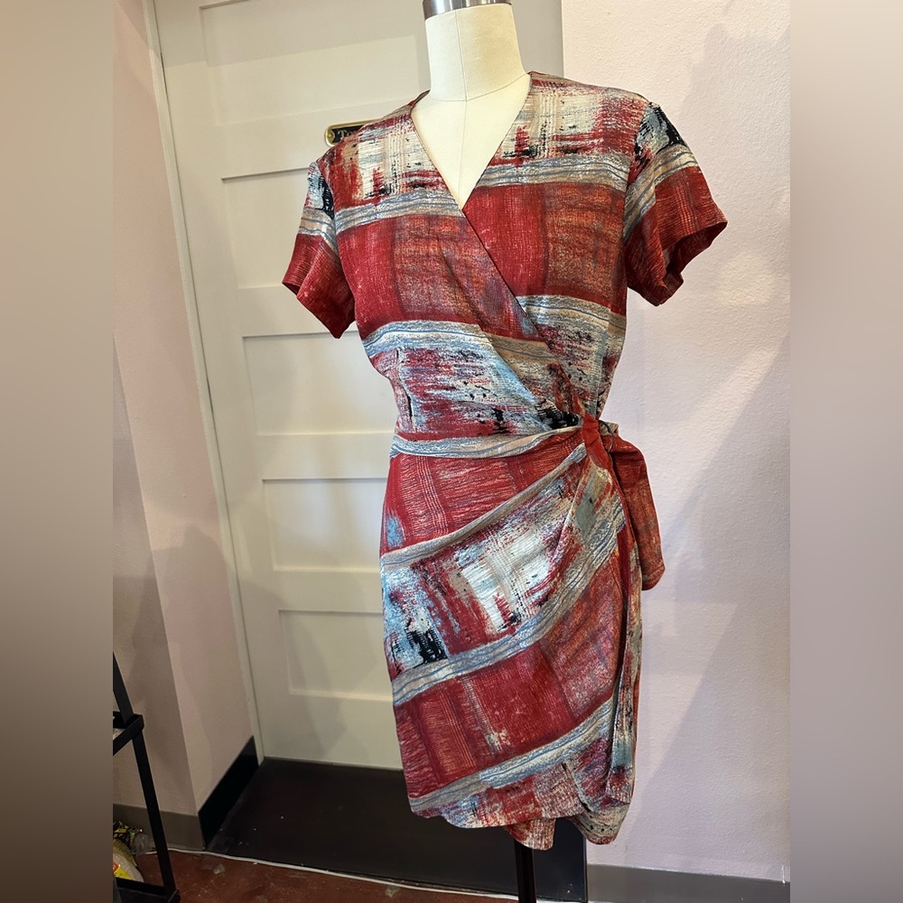 Dorothy Schoelen Platinum vintage wrap dress size 6 neck short sleeve